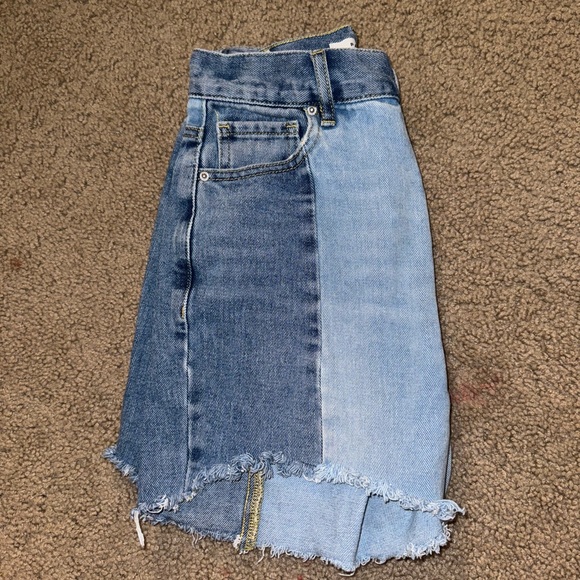 Pacsun two tone cute off jean shorts. - Picture 2 of 3